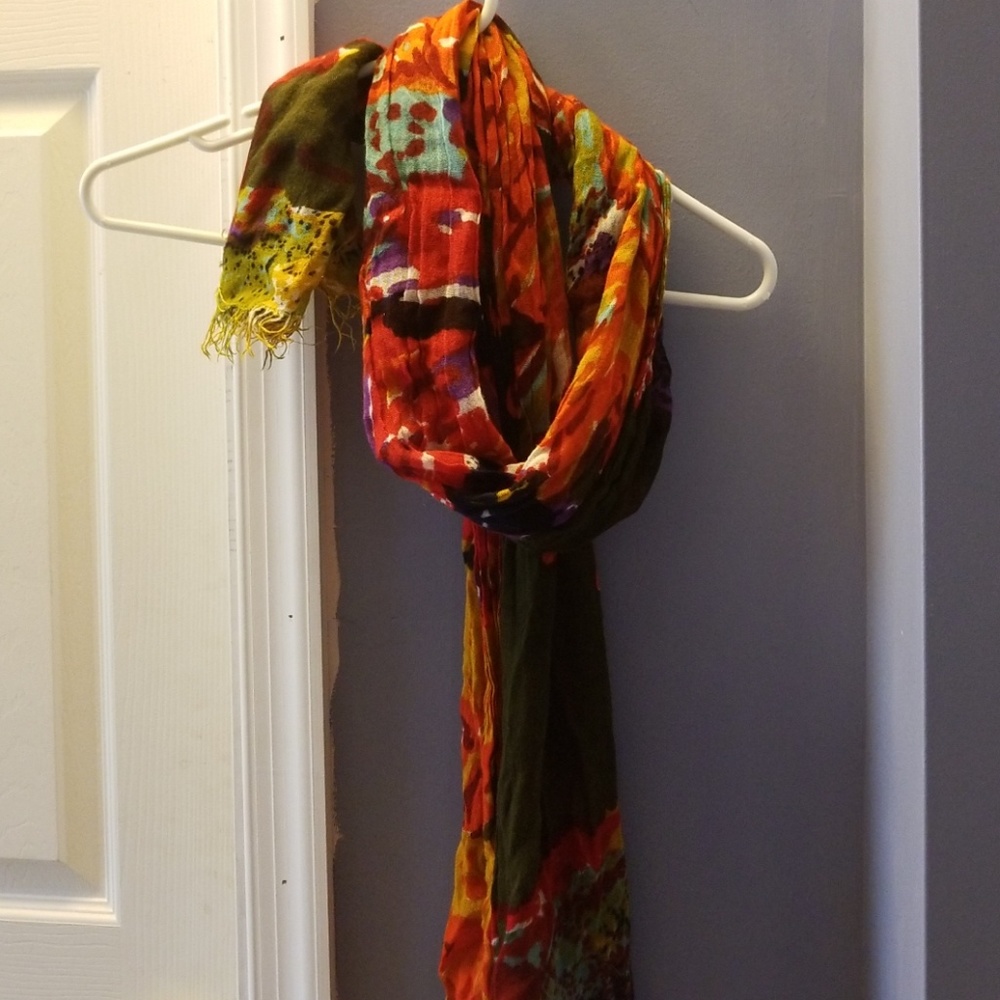 Multicolored scarf